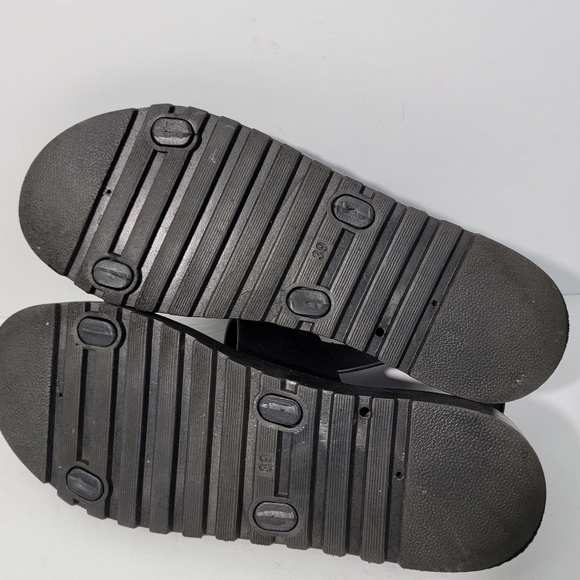 Bamboo Women Black Open Toe Slingback Casual Sandals Sz 39 Buckle Closure - Picture 8 of 11